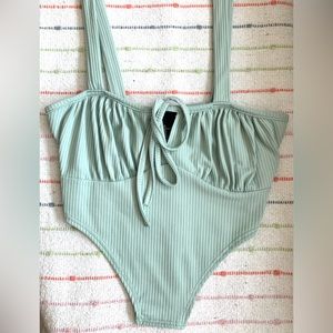 Forever 21 crop top : size - small : never worn